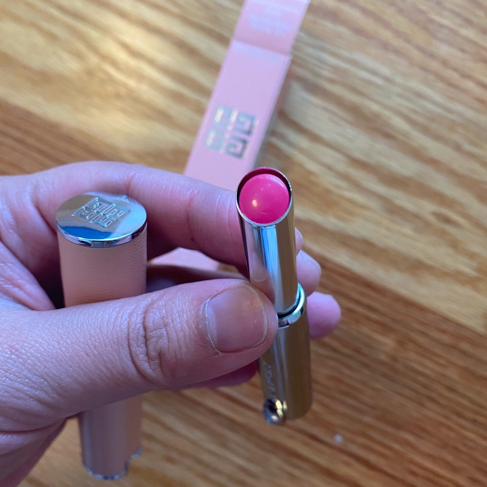 Givenchy - Picture 7 of 7